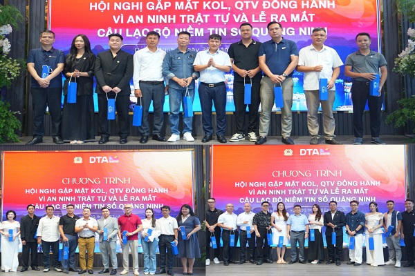 Lãnh đạo các sở, ban, ngành tặng quà lưu niệm các KOL, QTV tiêu biểu.