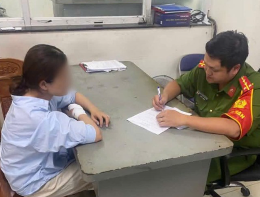 Bà N. làm việc tại cơ quan công an, thừa nhận tin báo bị cướp là tin sai sự thật. Ảnh: Công an cung cấp