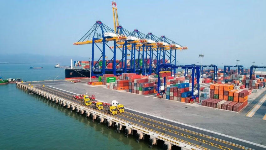 Việt Nam nhập siêu trong 7 tháng đầu năm 2026.