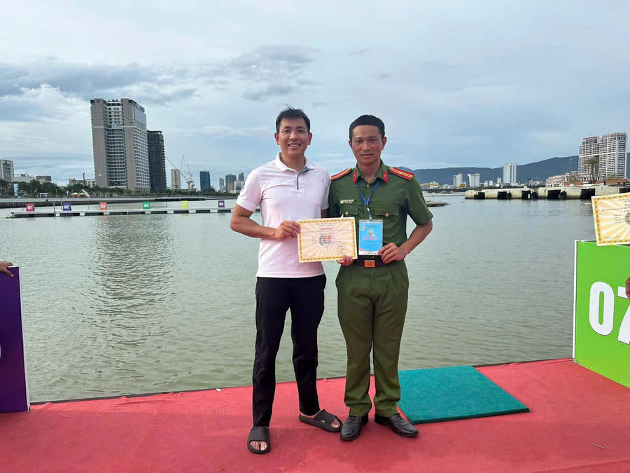 Niềm vui chiến thắng...