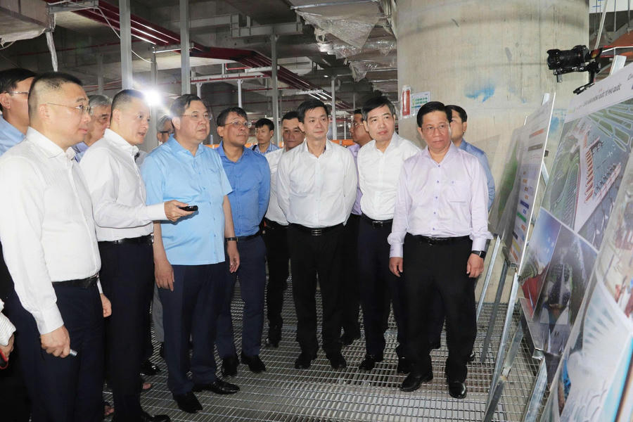 Phó Thủ tướng Thường trực Chính phủ Phạm Gia Túc cùng đoàn công tác đến kiểm tra tiến độ một số công trình, dự án trọng điểm phục vụ Hội nghị Cấp cao APEC 2027