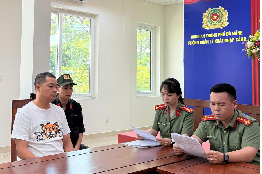 Đối tượng Lei Lei tại cơ quan Công an - Ảnh Công an TP Đà Nẵng.