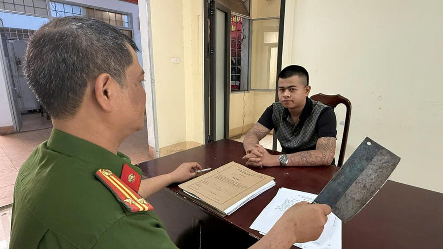 Tại cơ quan công an đối tượng Y Roen Bkrông đã thưa nhận hành vi phạm tội của mình.