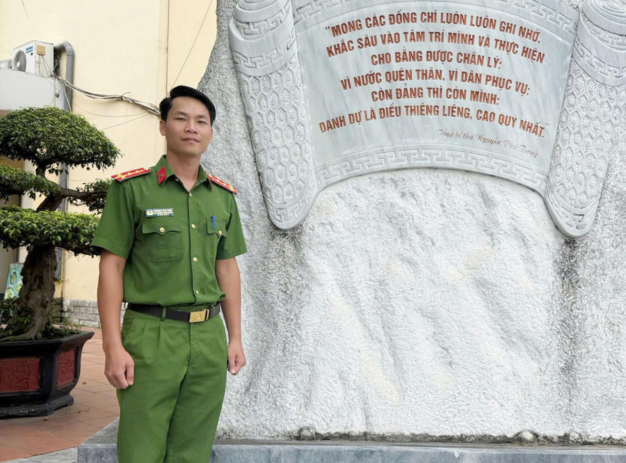 Đại úy Trương Văn Thiệp, Phó Trưởng Công an xã Văn Phú (ảnh: NVCC).