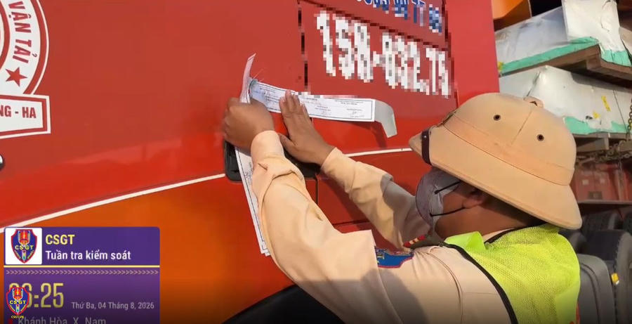 Sử dụng biên bản quá hạn vẫn điều khiển xe trên cao tốc, tài xế và chủ xe bị xử phạt 176 triệu đồng.