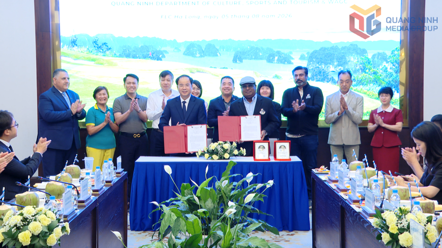 Đại diện Sở Văn hóa, Thể thao và Du lịch Quảng Ninh cùng Ban Tổ chức WAGC ký biên bản ghi nhớ hợp tác. Đại diện Sở Văn hóa, Thể thao và Du lịch Quảng Ninh cùng Ban Tổ chức WAGC ký biên bản ghi nhớ hợp tác.
