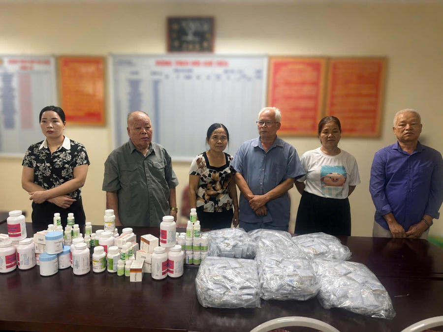 ác đối tượng cùng số thuốc hóa dược, tân dược và sản phẩm thuốc Đông y bị Cơ quan Công an phát hiện, thu giữ trong quá trình điều tra vụ án.