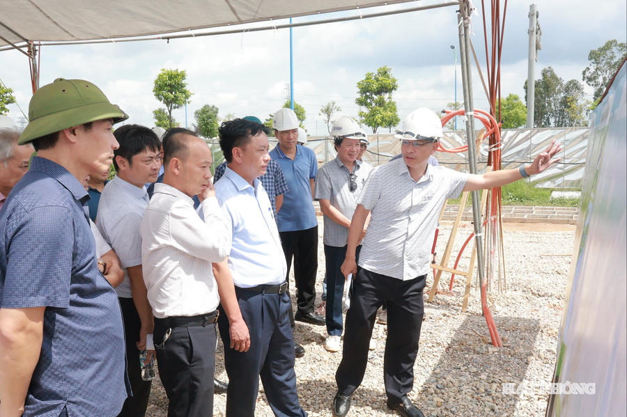 Phó Chủ tịch UBND TP Hải Phòng Trần Văn Quân cùng đoàn công tác kiểm tra tiến độ một dự án đầu tư công trọng điểm tại khu vực phía Tây thành phố.
