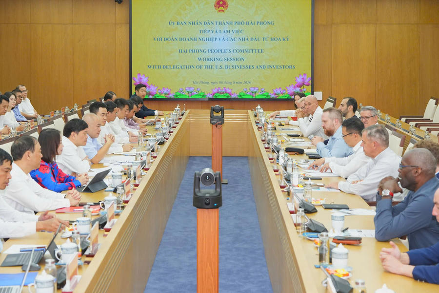 Quang cảnh buổi làm việc.