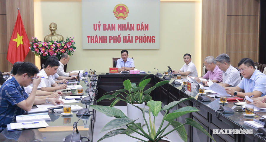 Phó Chủ tịch UBND thành phố Trần Văn Quân chủ trì cuộc họp về chủ trương đầu tư các khu tái định cư