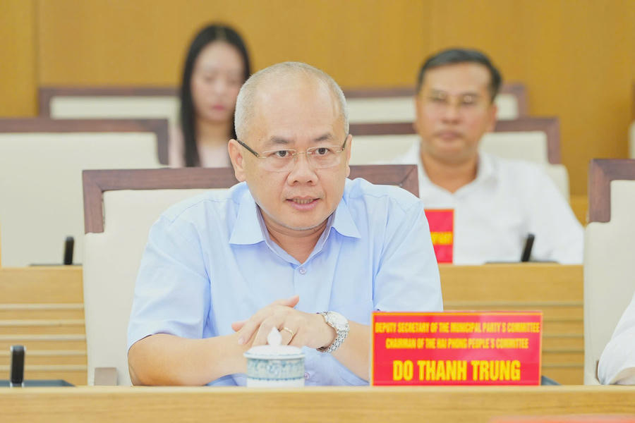 Chủ tịch UBND thành phố ông Đỗ Thành Trung phát biểu tại buổi làm việc.