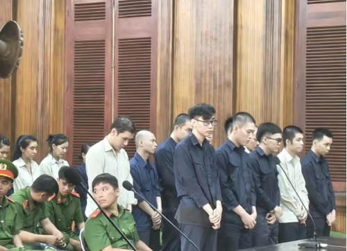 Các bị cáo tại phiên toà.