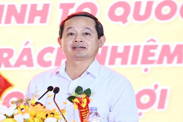 Chủ tịch UBND tỉnh Bắc Ninh, ông Phạm Hoàng Sơn phát biểu tiếp thu ý kiến của lãnh đạo Bộ Công an.