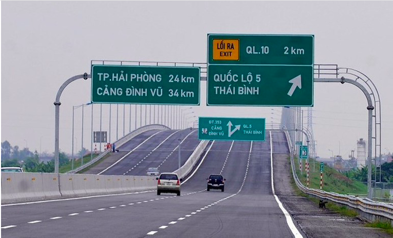 Cục CSGT phối hợp với Cục Đường bộ Việt Nam tiếp tục nghiên cứu để triển khai thí điểm quy định làn đường vượt xe trên cao tốc Hà Nội - Hải Phòng và cao tốc Cầu Giẽ - Cao Bồ.