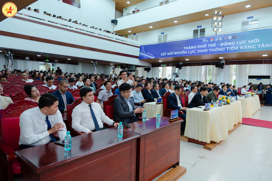 Các đại biểu và cộng đồng doanh nghiệp Đồng Nai tham dự diễn đàn. Ảnh: Trung Anh