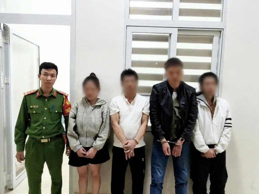 Các đối tượng tại cơ quan Công an. Ảnh: Báo Lâm Đồng