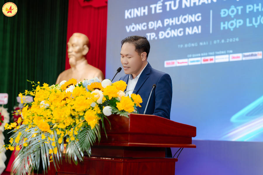 Ông Đặng Văn Điềm, Chủ tịch Liên đoàn Doanh nghiệp Đồng Nai, chia sẻ về bài toán chuyển đổi số của doanh nghiệp. Ảnh: Trung Anh
