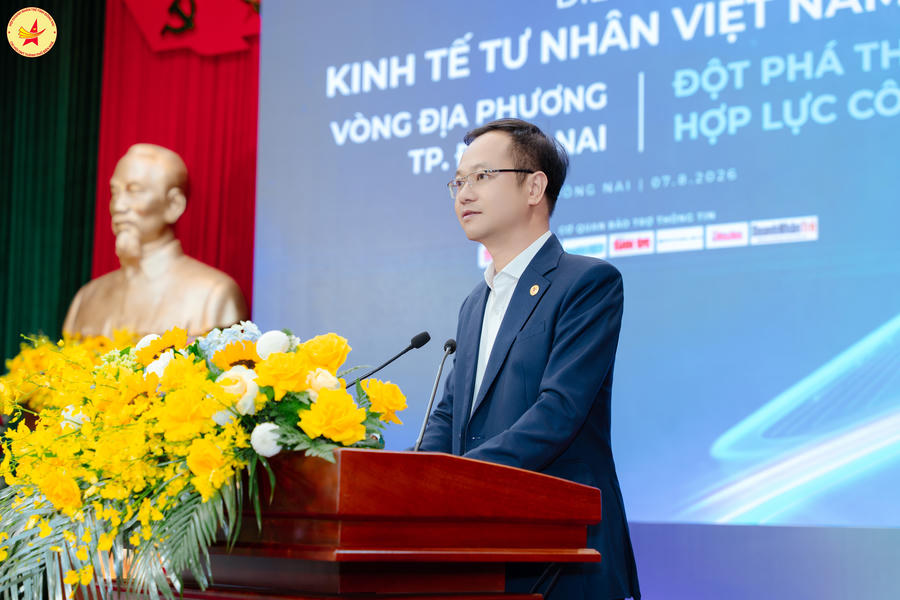 Ông Đặng Quốc Nghi, Chủ tịch Hội Doanh nhân trẻ Đồng Nai, nhấn mạnh vai trò kết nối nguồn lực và chuỗi cung ứng cho doanh nghiệp trẻ. Ảnh: Trung Anh