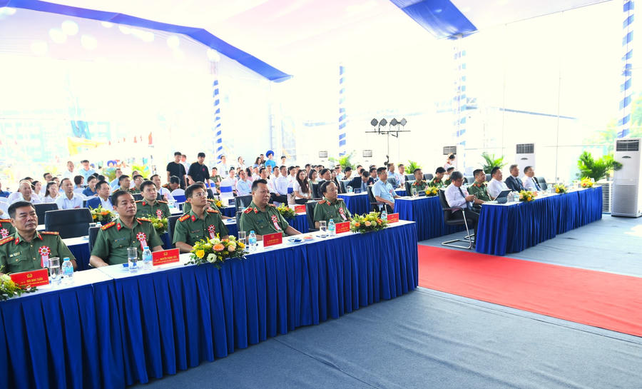 Các đại biểu dự Lễ khởi công. (Ảnh: BCA)