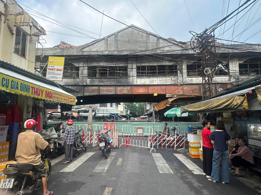 Quang cảnh chợ Biên Hòa sau vụ hỏa hoạn. 
