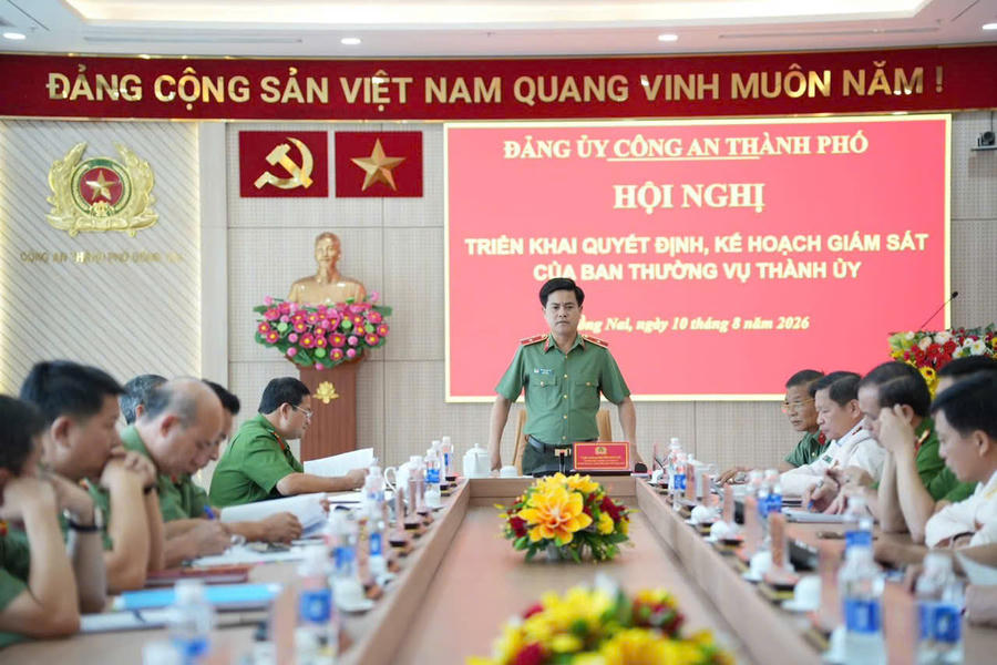 Thiếu tướng Nguyễn Đức Hải, Ủy viên Ban Thường vụ Thành ủy, Bí thư Đảng ủy, Giám đốc Công an thành phố Đồng Nai chủ trì hội nghị. 