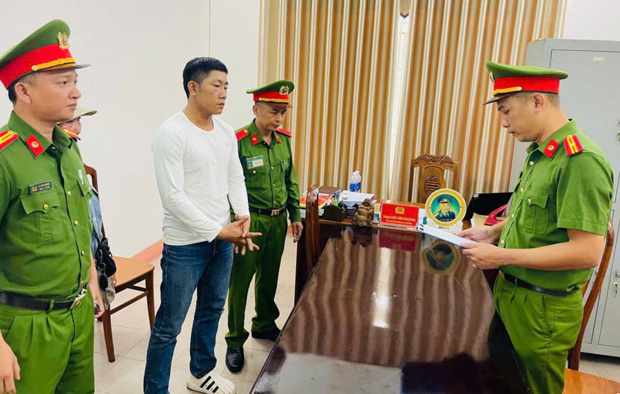 Tạm giữ hình sự Ngô Viết Hiếu - Ảnh Công an TP Đà Nẵng.