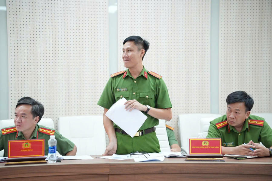 Đại diện các đơn vị phát biểu tại buổi làm việc.