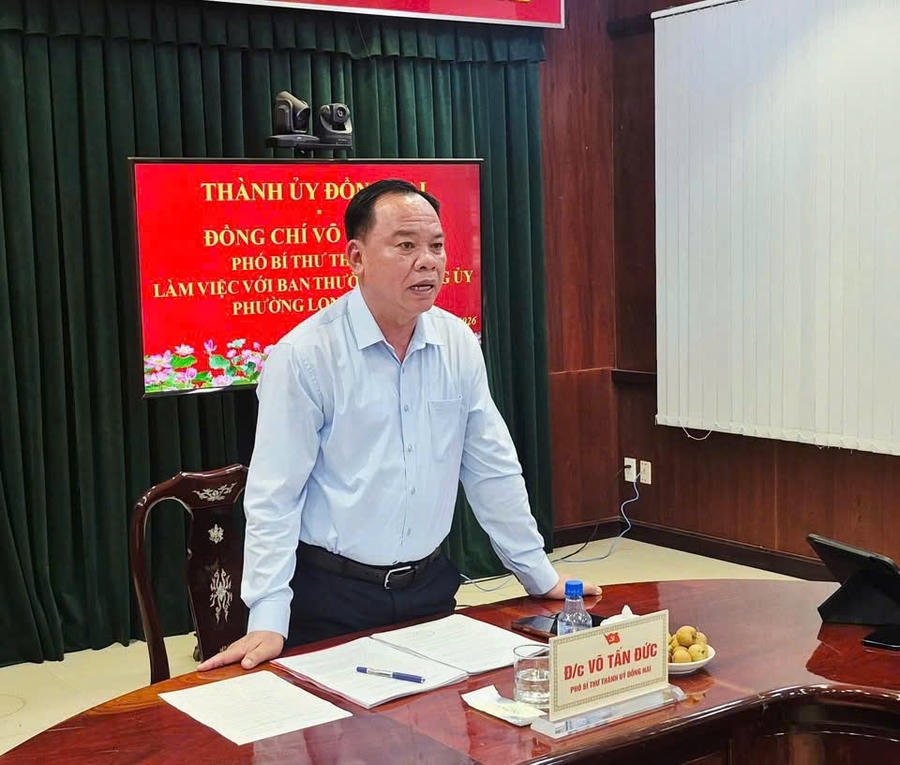 Đồng chí Võ Tấn Đức - Phó Bí thư Thành ủy Đồng Nai phát biểu.