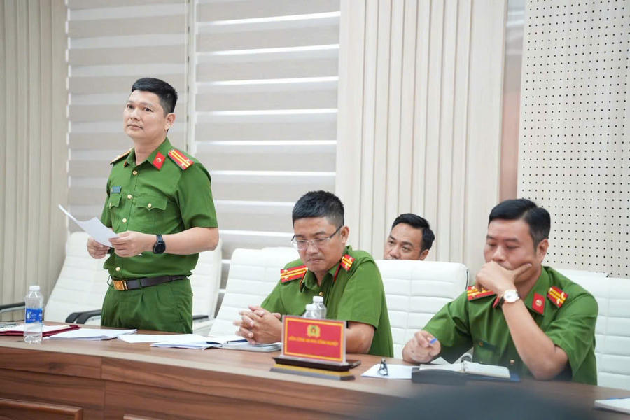 Đại diện các đơn vị phát biểu tại buổi làm việc.