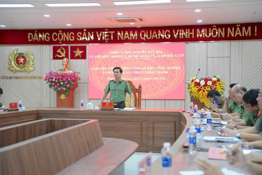 Thiếu tướng Nguyễn Đức Hải, Ủy viên Ban Thường vụ Thành ủy, Bí thư Đảng ủy, Giám đốc Công an thành phố Đồng Nai chủ trì buổi làm việc. 