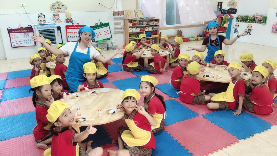 Đối với cô, công nghệ không thay thế người giáo viên mà trở thành người bạn đồng hành, giúp bài dạy sinh động hơn, hấp dẫn hơn và phù hợp hơn với trẻ mầm non.