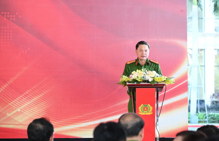 Đại tá Ngô Xuân Thọ - Trưởng phòng Cảnh sát quản lý hành chính về trật tự xã hội (PC06), Công an TP.HCM phát biểu tại lễ ra mắt Trạm Công dân số thứ 5 tại Cityland Park Hills. Ảnh: Hoàng Khánh