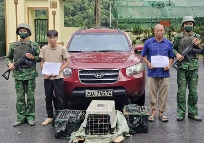2 đối tượng Triệu Sầm Trường và Trần Văn Thân cùng tang vật bị bắt giữ.