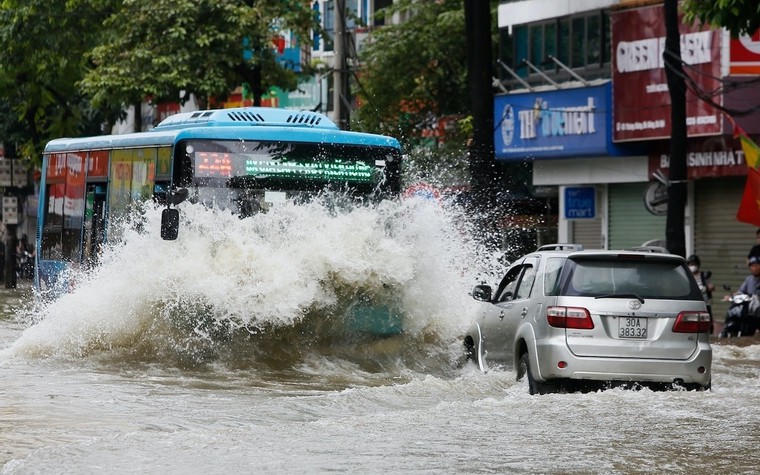 Ban Chỉ huy Phòng thủ dân sự Thành phố vừa có Công điện số 06/CĐ-BCH ngày 16/8/2026 về việc ứng phó với mưa lớn, lũ, ngập lụt, lũ quét, sạt lở đất.
Ban Chỉ huy Phòng thủ dân sự Thành phố vừa có Công điện số 06/CĐ-BCH ngày 16/8/2026 về việc ứng phó với mưa lớn, lũ, ngập lụt, lũ quét, sạt lở đất.
