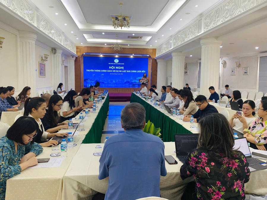 Quang cảnh hội nghị. Ảnh: ĐBND