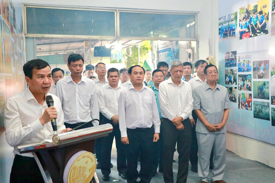 PGS.TS. Lê Đình Thanh, Giám đốc Bệnh viện Thống Nhất, nguyên Giám đốc Bệnh viện dã chiến đa tầng điều trị COVID-19 quận Tân Bình phát biểu tại lễ tưởng niệm.