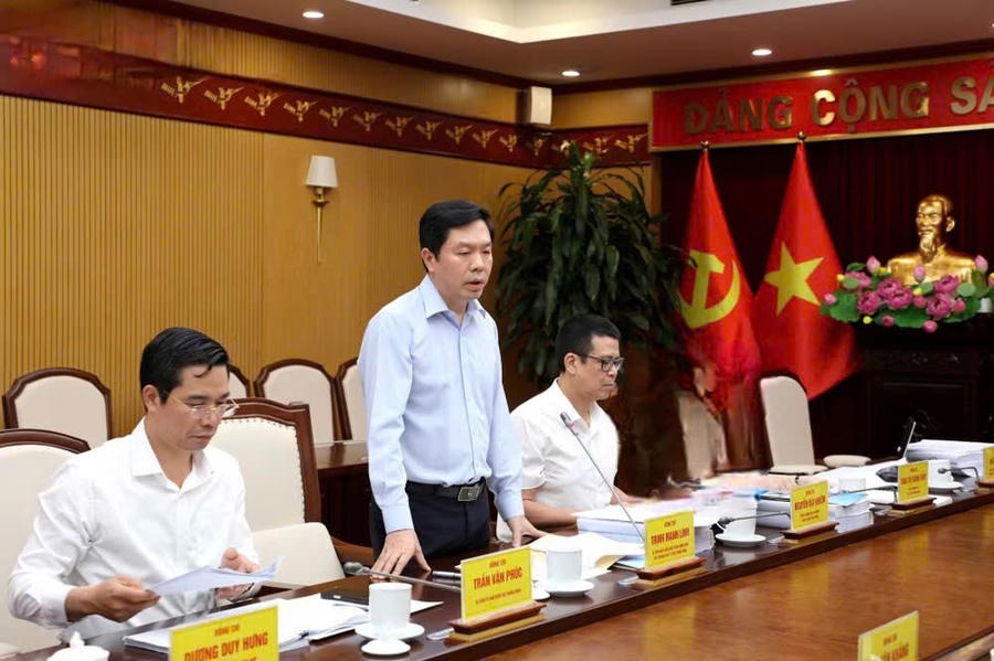 Ông Trịnh Mạnh Linh, Ủy viên Trung ương Đảng, Phó Trưởng Ban Tổ chức Trung ương, Phó Trưởng đoàn, phát biểu tại buổi công bố quyết định.