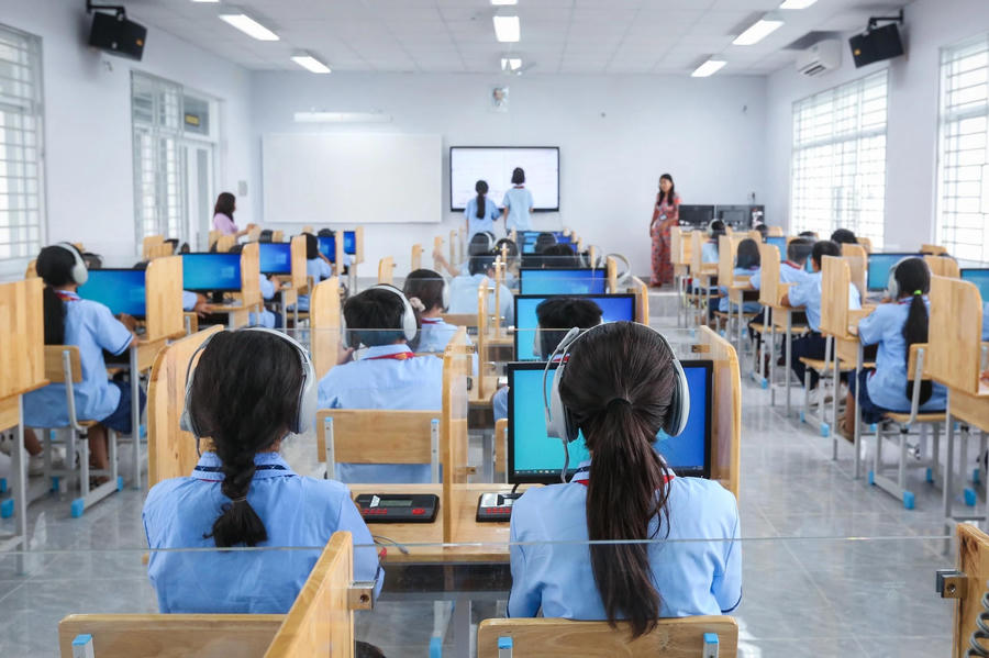 Dự thảo Thông tư cho phép nhà trường tổ chức kiểm tra, đánh giá định kì bằng bài kiểm tra trên máy tính. (Ảnh minh họa)