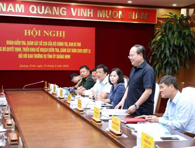 Ông Quản Minh Cường, Ủy viên Trung ương Đảng, Bí thư Tỉnh ủy Quảng Ninh phát biểu tại buổi công bố quyết định.