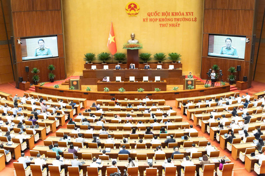 Phiên làm việc sáng 20/8 tại Kỳ họp không thường lệ thứ Nhất. (Ảnh trong bài: quochoi.vn)