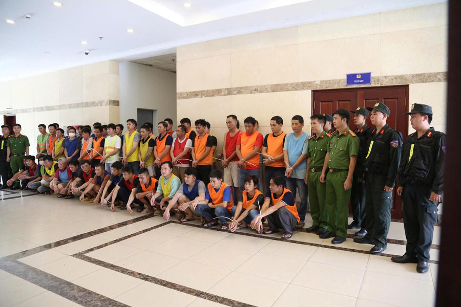 Các đối tượng tại cơ quan Công an. (Ảnh: BCA)