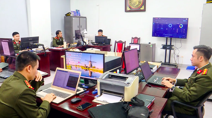 Lực lượng An ninh mạng chủ động nắm chắc tình hình trên không gian mạng. (Ảnh minh họa - Ảnh: Bộ Công an) Lực lượng An ninh mạng chủ động nắm chắc tình hình trên không gian mạng. (Ảnh minh họa - Ảnh: Bộ Công an)