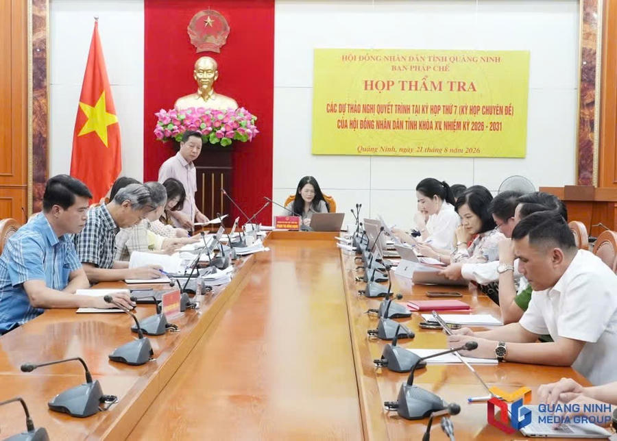Ban Pháp chế HĐND tỉnh Quảng Ninh họp thẩm tra các dự thảo nghị quyết trình tại kỳ họp chuyên đề của HĐND tỉnh.
