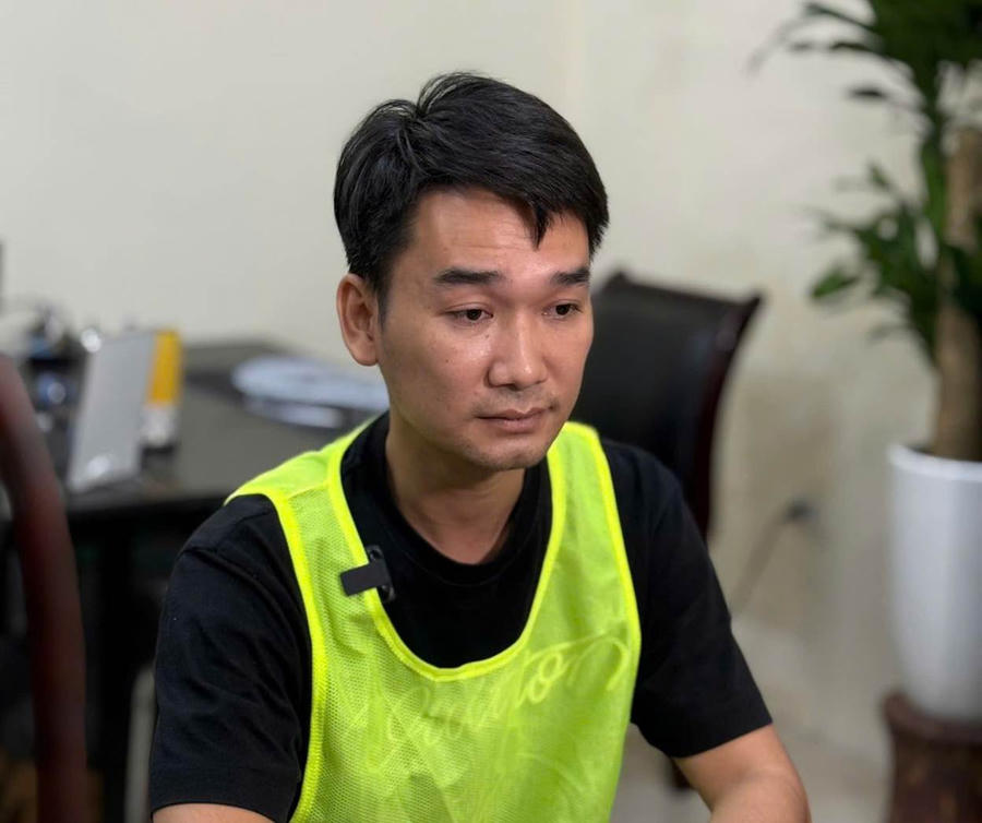 Đối tượng Vũ Hải Long tại cơ quan Công an.