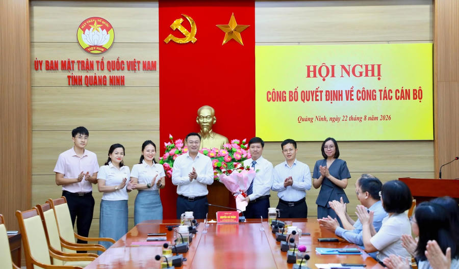 Ông Lê Quang Ngọc nhận nhiệm vụ tại Hội Nhà báo tỉnh Quảng Ninh.