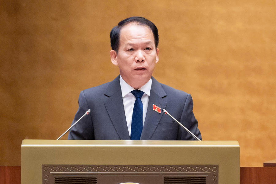 Bộ trưởng Bộ Tư pháp Hoàng Thanh Tùng trình bày Báo cáo về việc tiếp thu, giải trình, chỉnh lý dự thảo Luật Phổ biến, giáo dục pháp luật (sửa đổi)