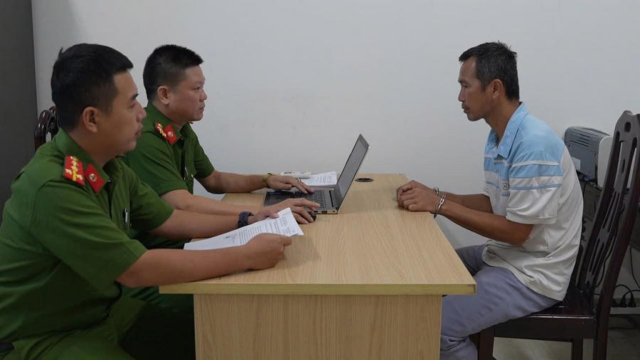 Nguyễn Văn Chung tại cơ quan CSĐT - Ảnh Công an Nghệ An.