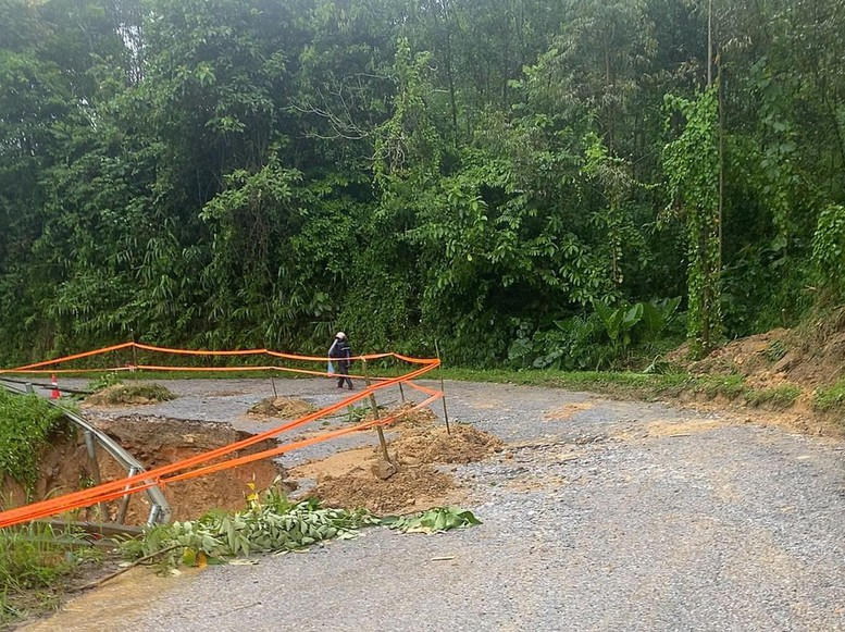 Mưa lũ gây sạt lở trên quốc lộ 31 đoạn qua địa bàn tỉnh Bắc Ninh - Ảnh: Cục ĐBVN