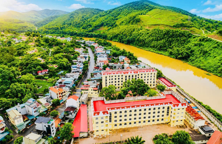 Trường THCS và THPT Tiên Yên sẵn sàng đón học sinh năm học 2026-2027.