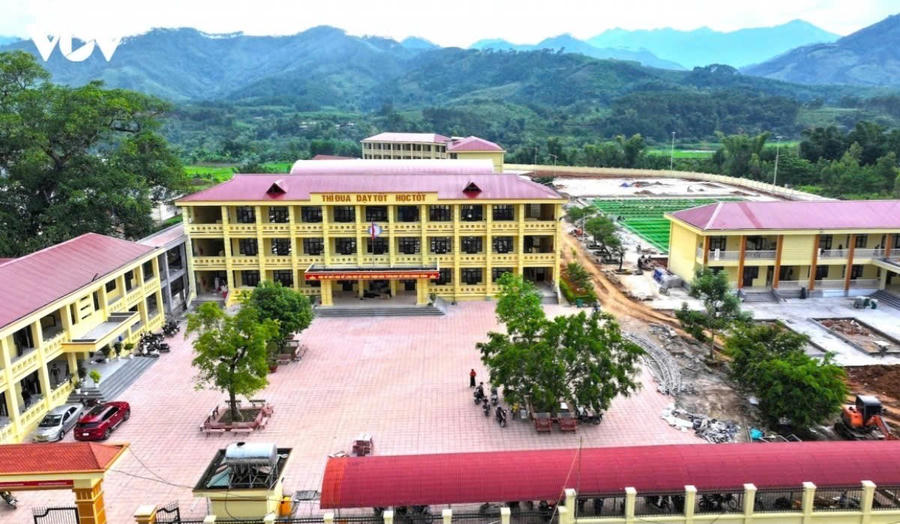 Trường Phổ thông nội trú Tiểu học và THCS Bình Liêu đang được gấp rút hoàn thiện để đảm bảo trường học cho năm học mới 2026-2027